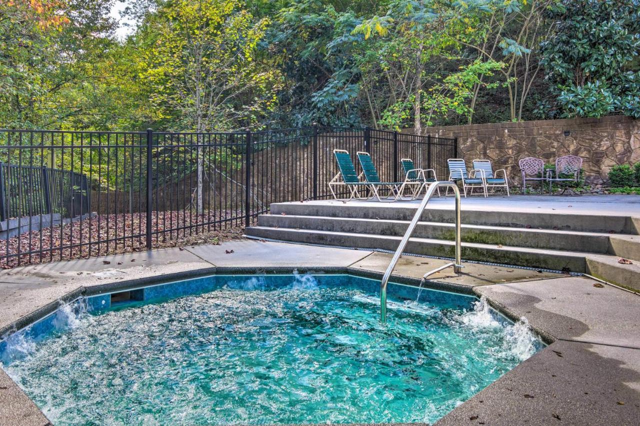 Dog Friendly, Romantic Mtn Getaway Hot Tub Pool Gatlinburg Zewnętrze zdjęcie