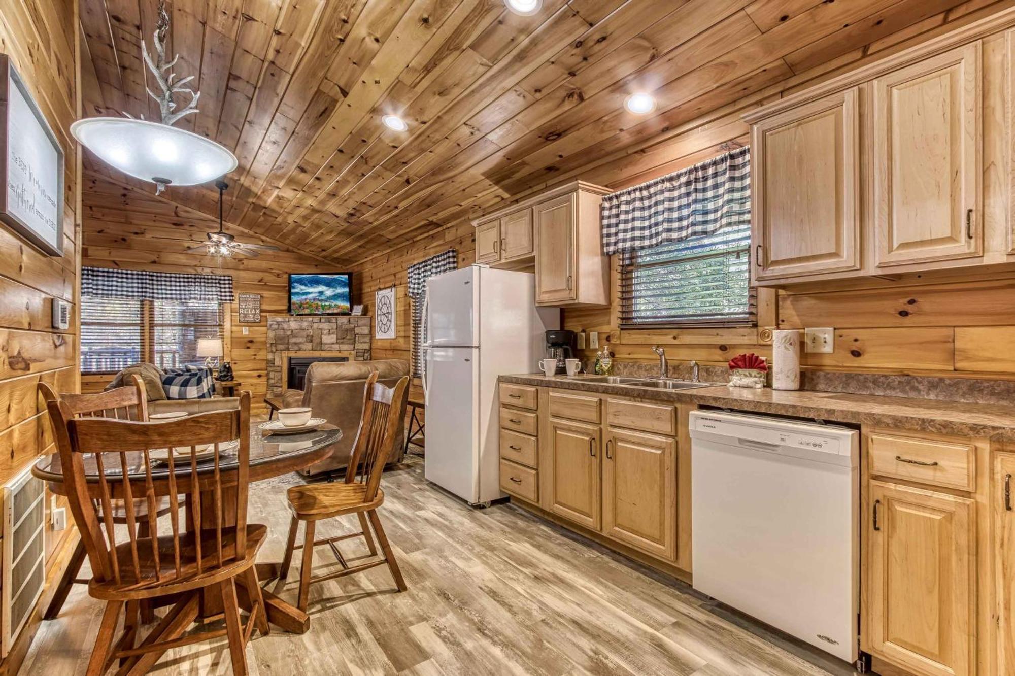 Dog Friendly, Romantic Mtn Getaway Hot Tub Pool Gatlinburg Zewnętrze zdjęcie