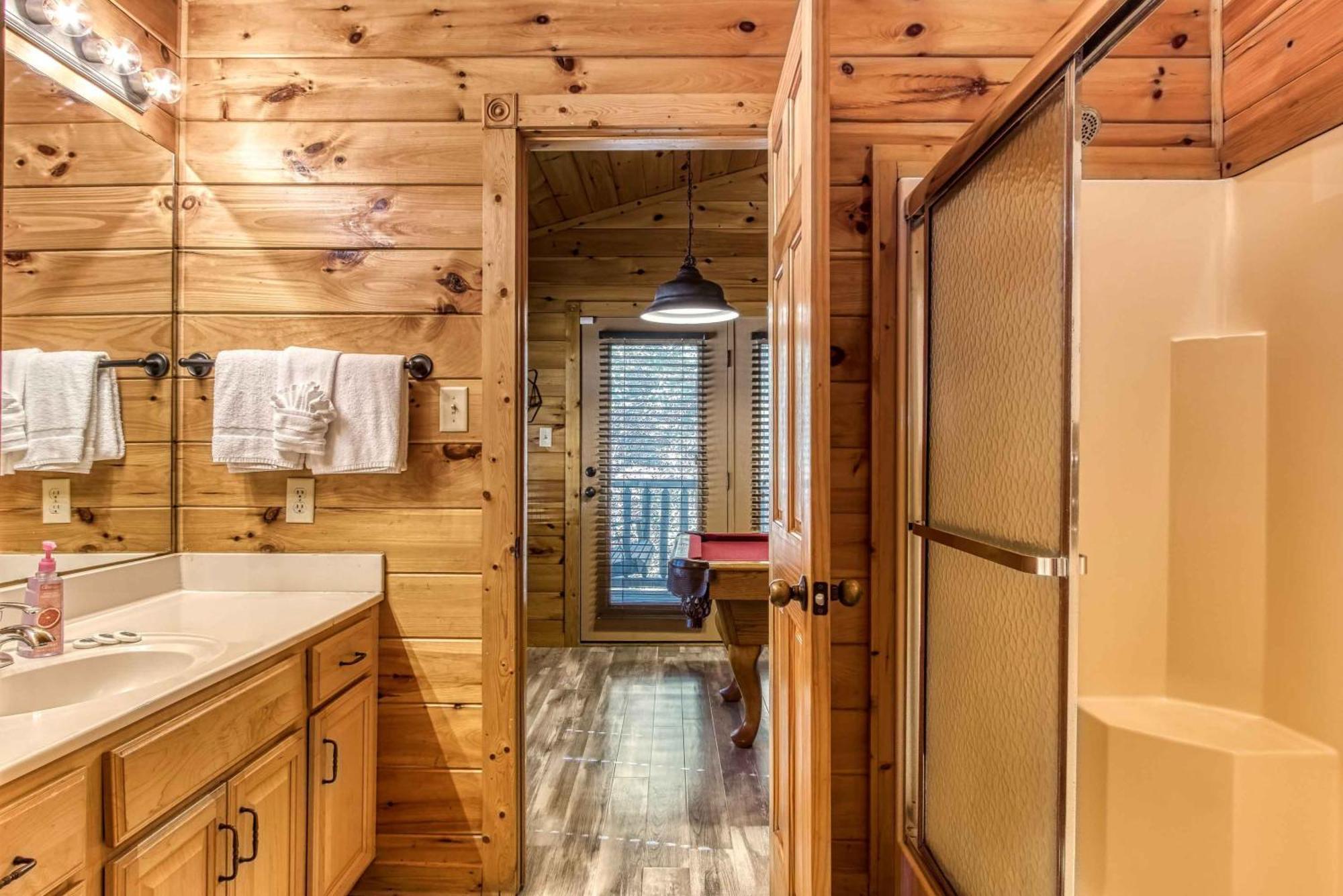 Dog Friendly, Romantic Mtn Getaway Hot Tub Pool Gatlinburg Zewnętrze zdjęcie