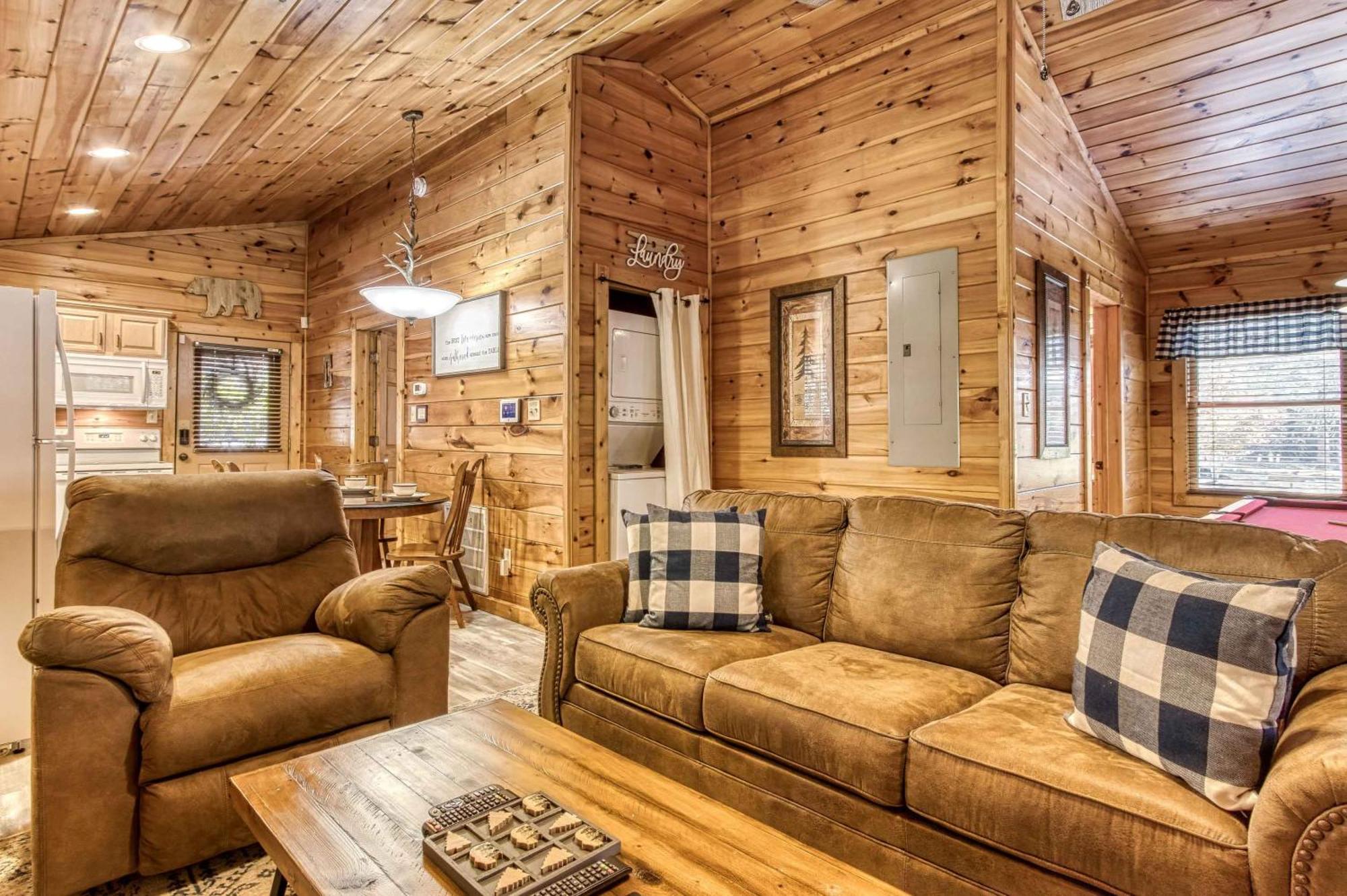 Dog Friendly, Romantic Mtn Getaway Hot Tub Pool Gatlinburg Zewnętrze zdjęcie
