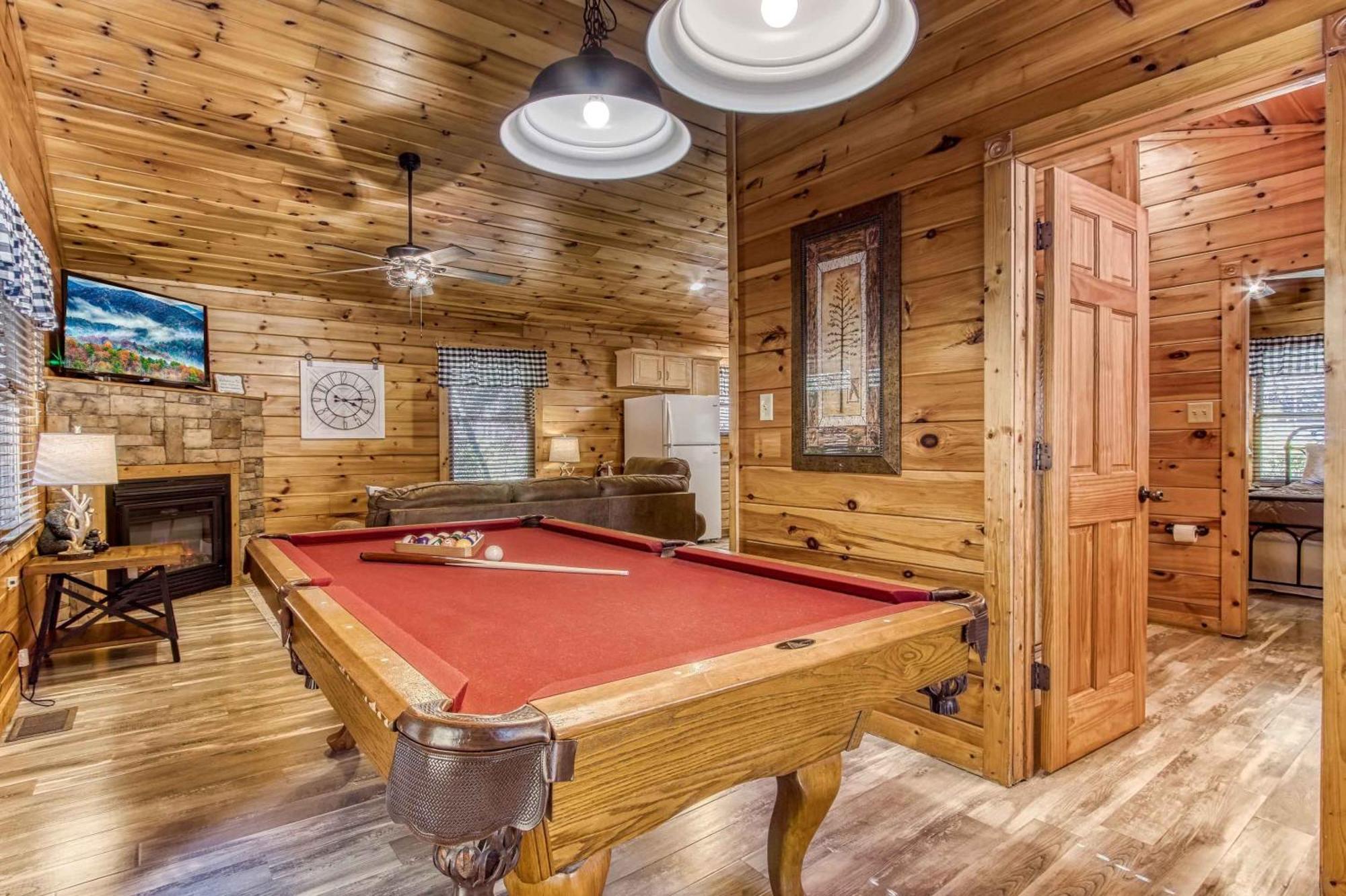Dog Friendly, Romantic Mtn Getaway Hot Tub Pool Gatlinburg Zewnętrze zdjęcie