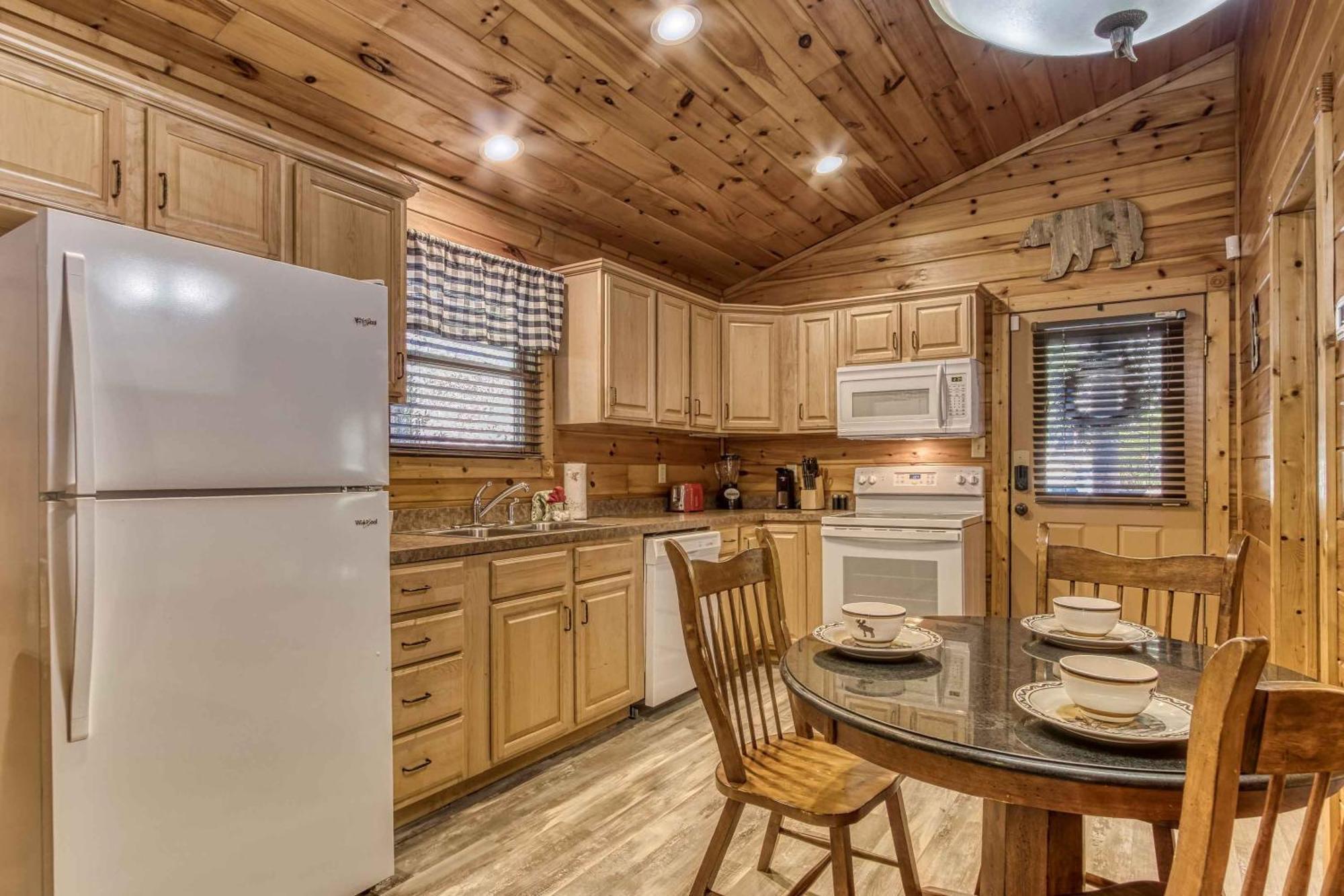 Dog Friendly, Romantic Mtn Getaway Hot Tub Pool Gatlinburg Zewnętrze zdjęcie